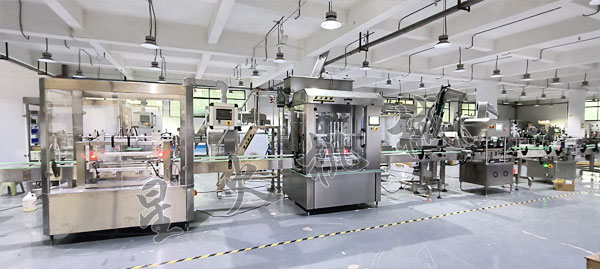 辣椒酱灌装生产线实拍图