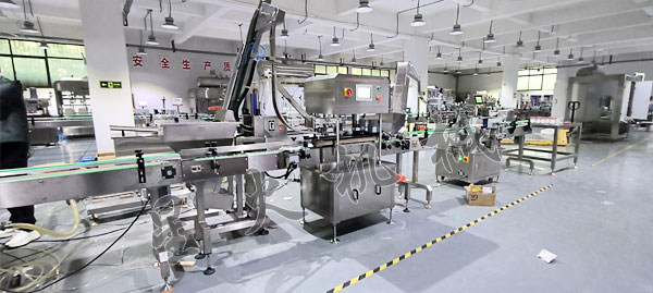 辣椒酱灌装生产线实拍图